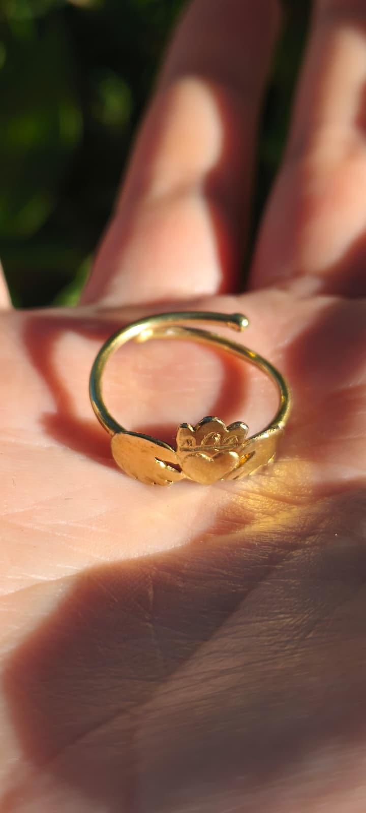 Anello Claddagh dorato