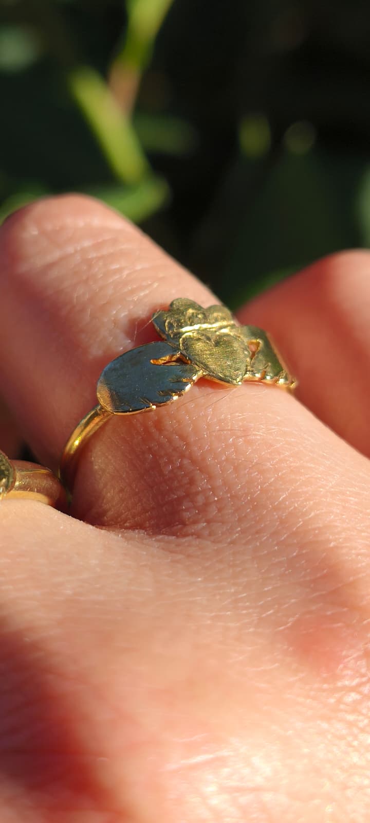 Anello Claddagh dorato
