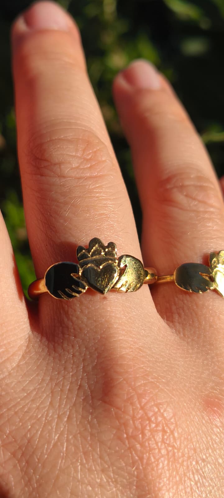 Anello Claddagh dorato